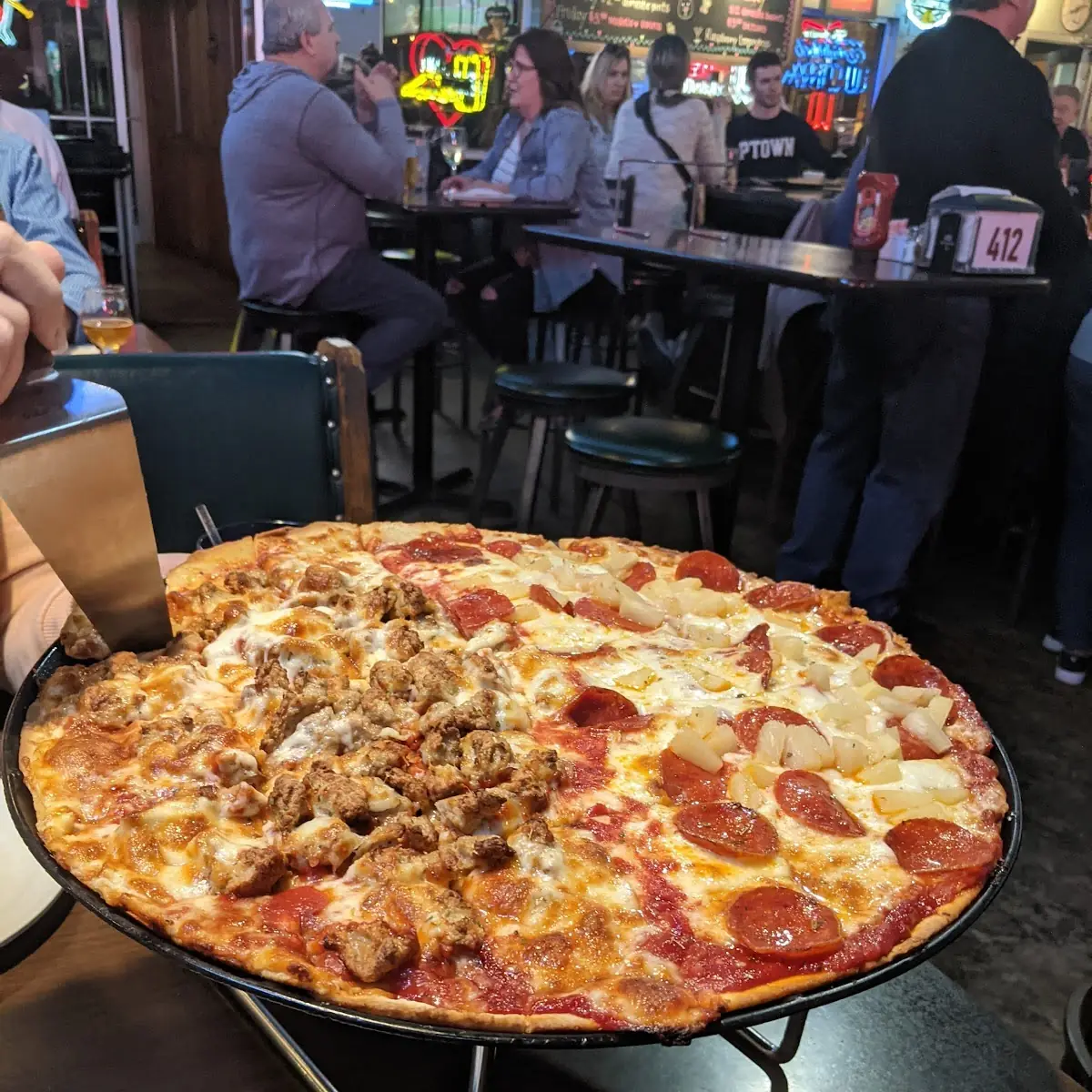 Muffaletta Pizza (Medium)