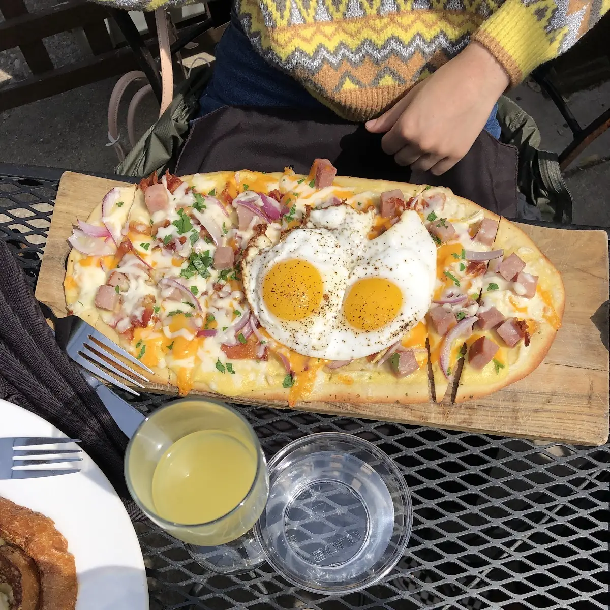 Breakfast Flatbread