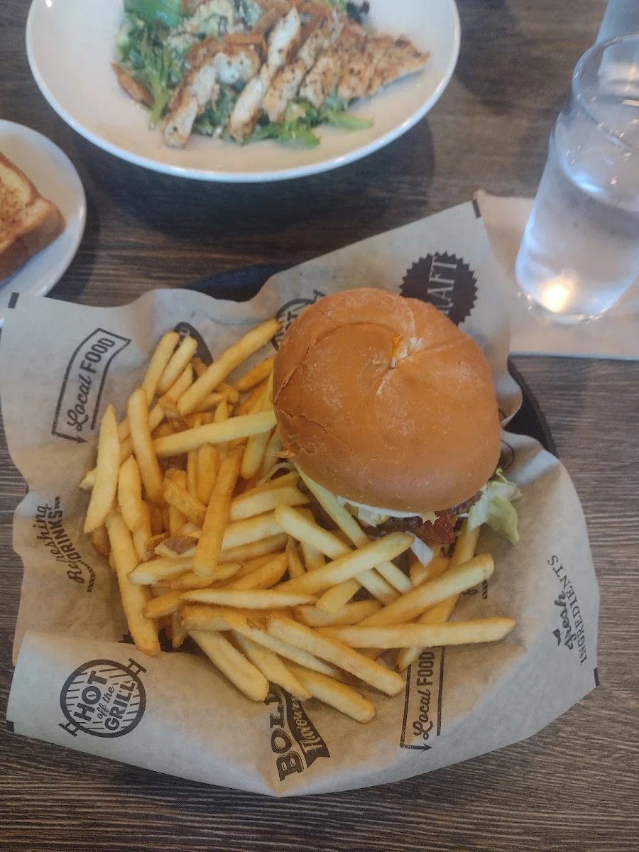 Bacon Cheeseburger Deluxe, Ricky's All Day Grill - 130th Ave