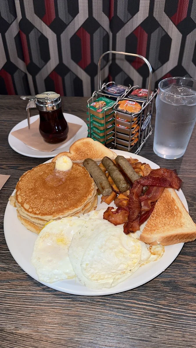 Grand Forks Breakfast, Ricky's All Day Grill - 130th Ave