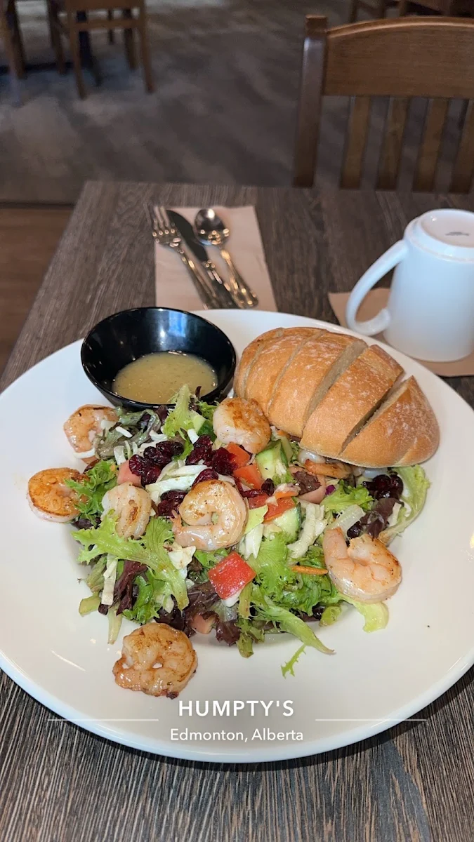 House Salad with Grilled Shrimp, Ricky's All Day Grill - 130th Ave