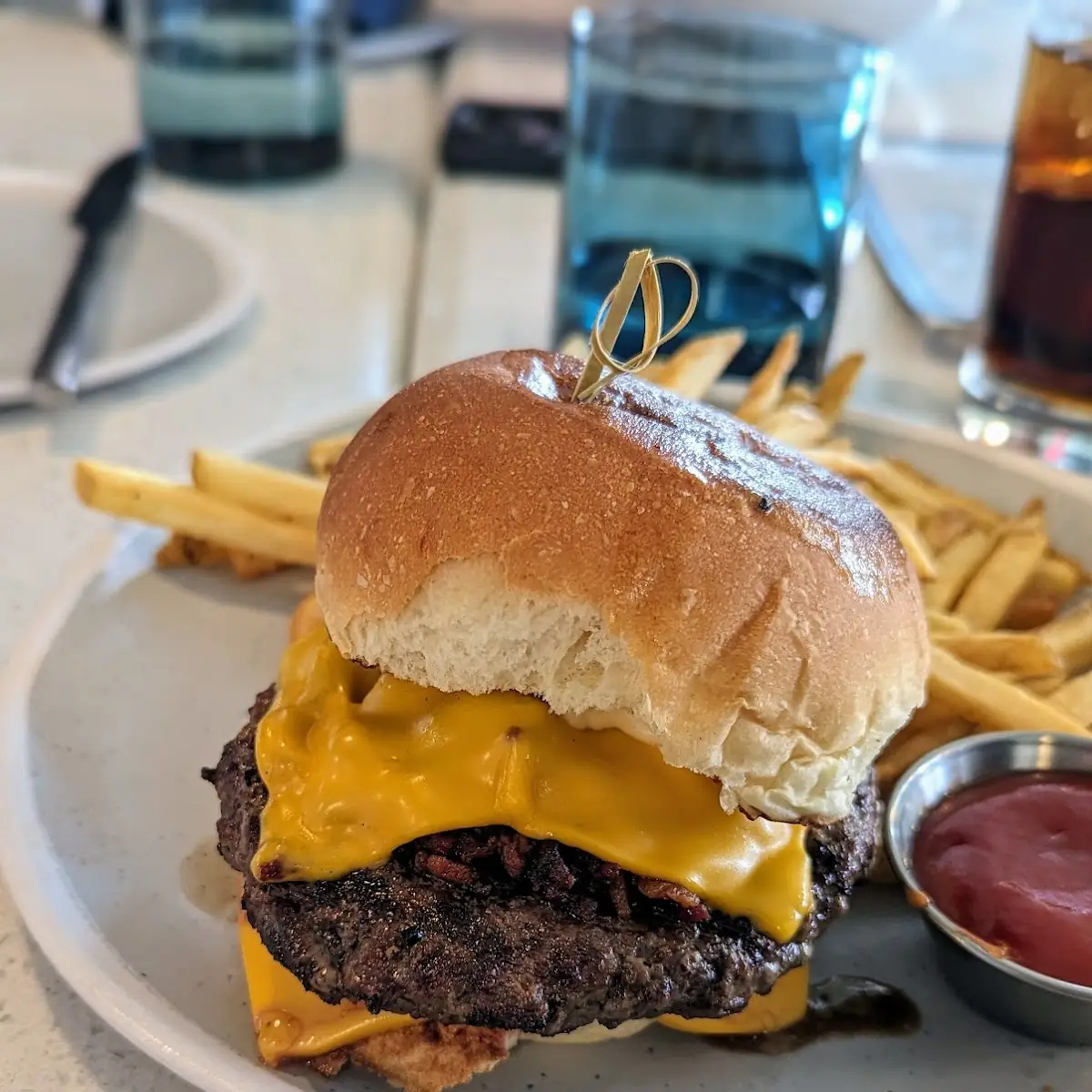 Rhett’S Chee - Burger