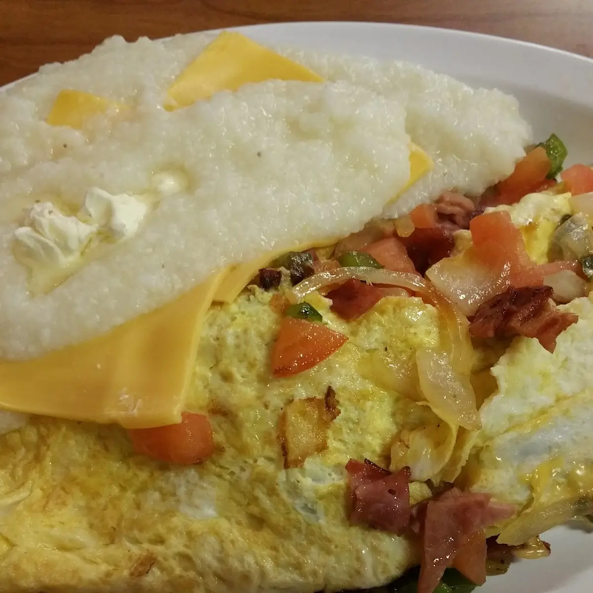 Western Omelette with Grits