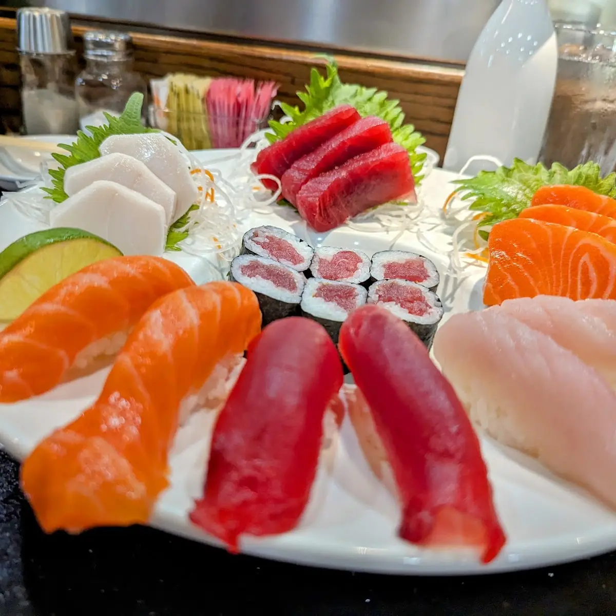 Sushi & Sashimi Combo