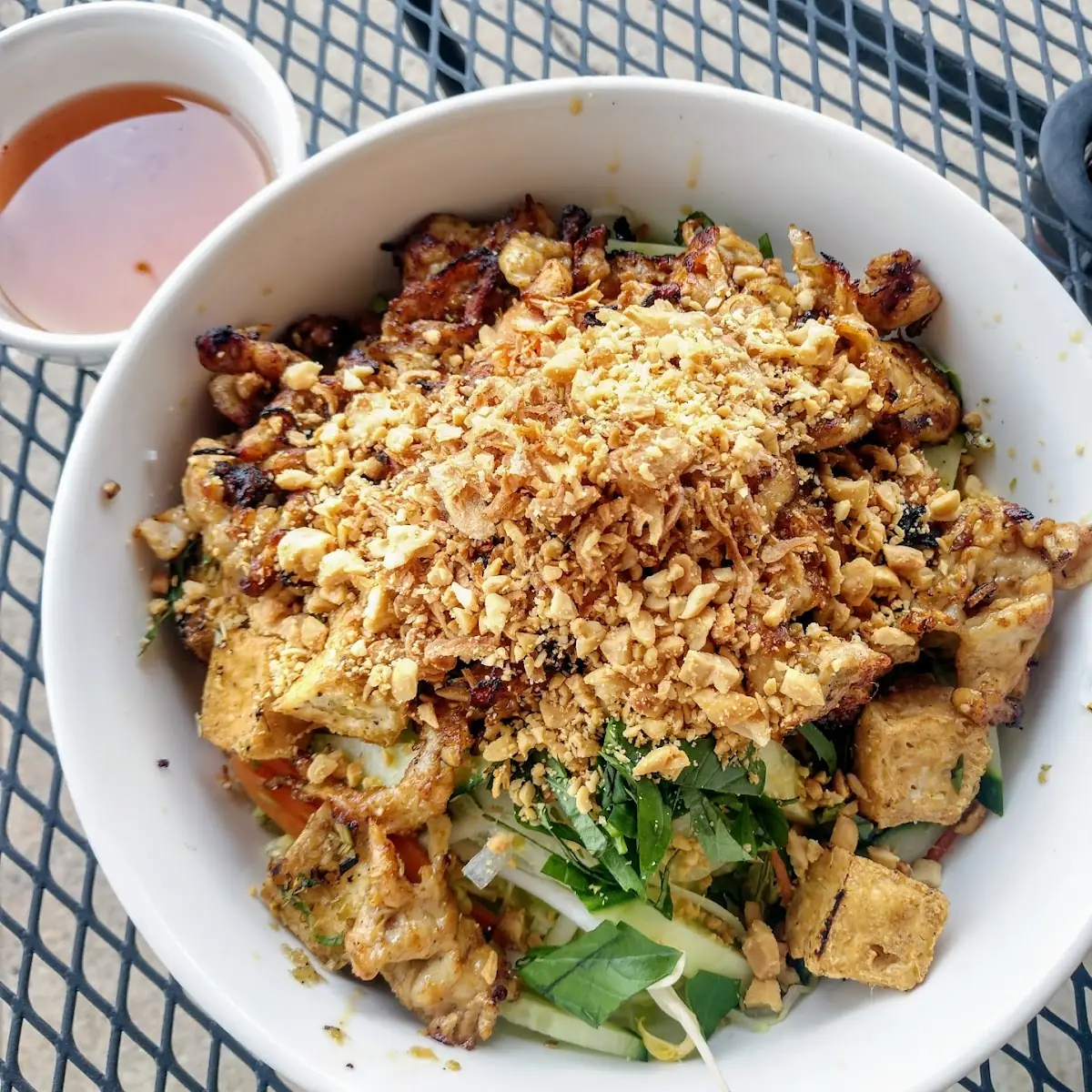 Rice Vermicelli in Spicy Lemongrass Beef Soup