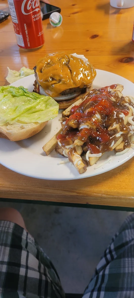 Highlights, Fort Alexandria Cafe & Fruit Stand