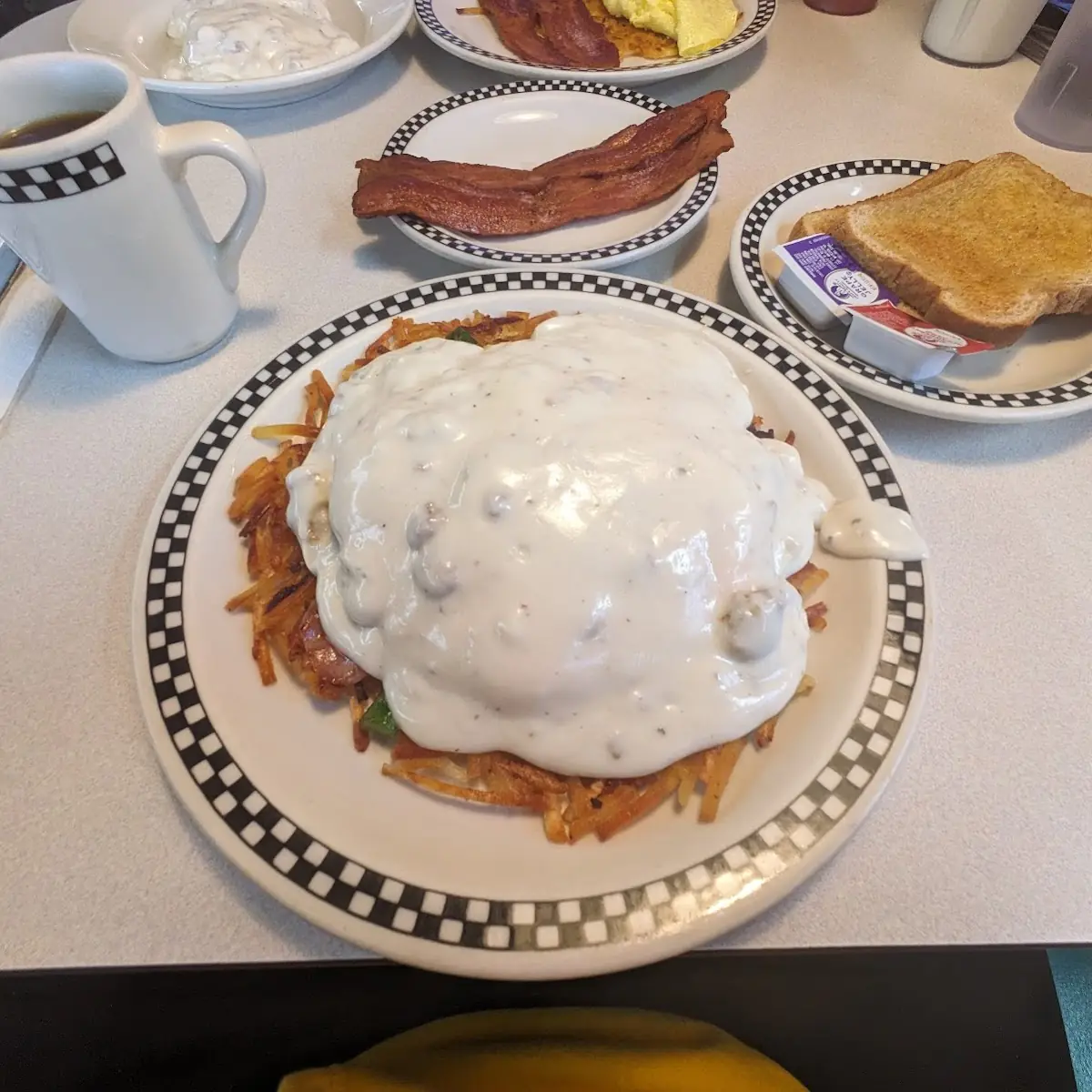 Homemade Biscuits & Sausage Gravy