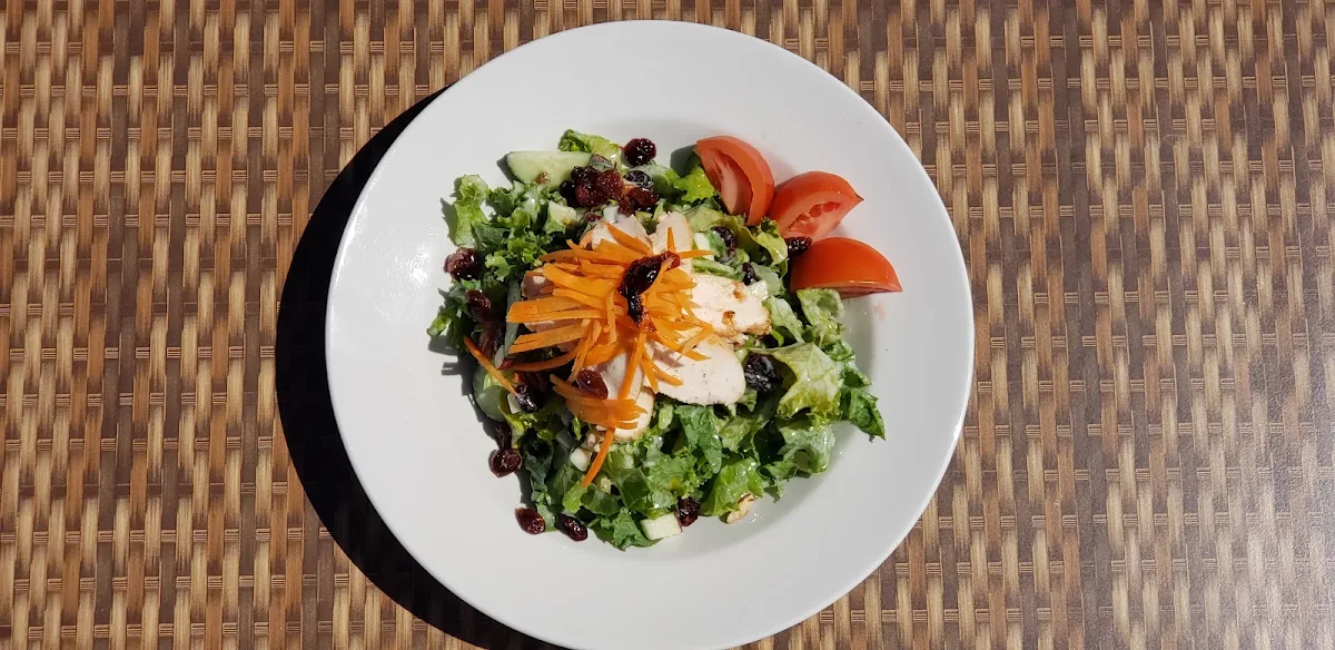Highlights, Resto Bar Et Grill Friends Inc.
