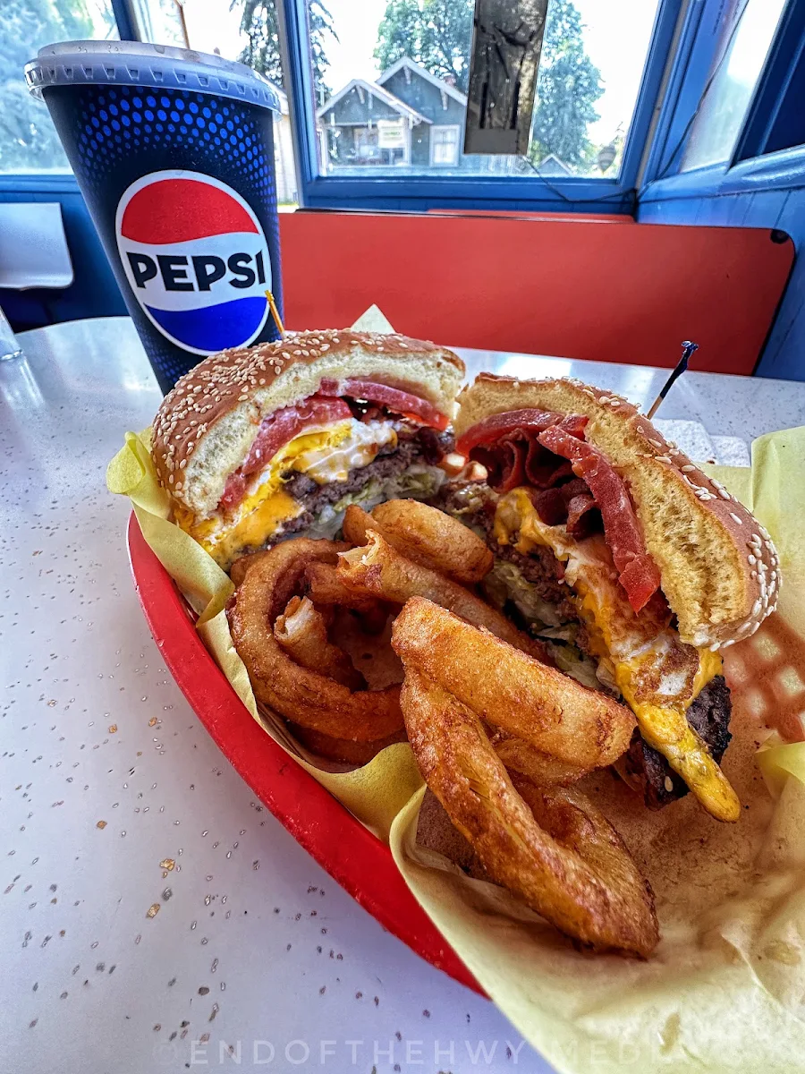 King Kong Burger with Onion Rings