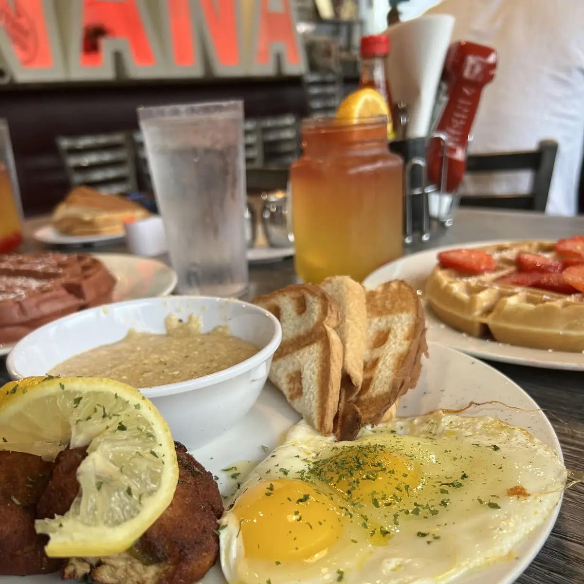 Pop Pop’S T- Bone Steak & Eggs