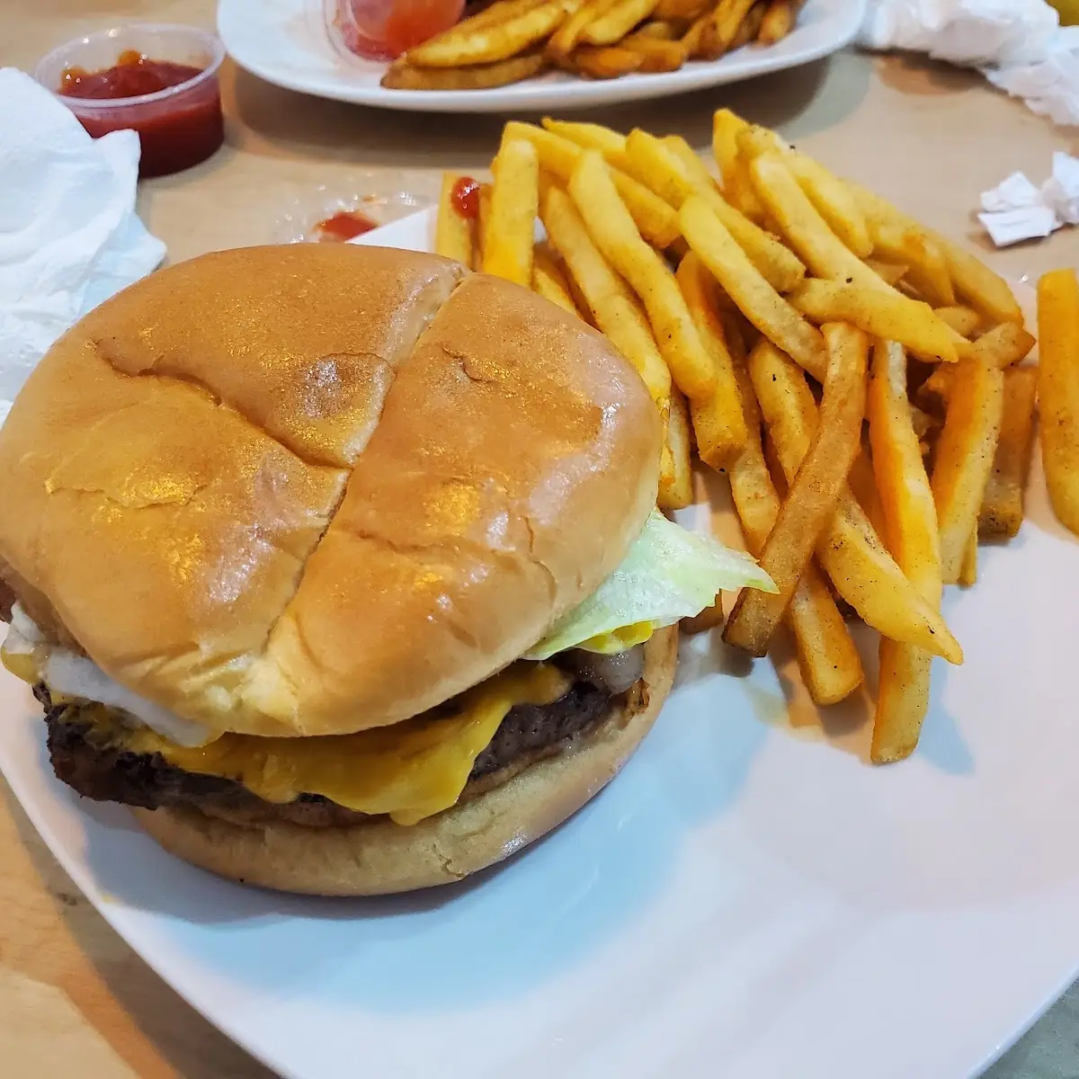 Bacon Cheeseburger with Fries