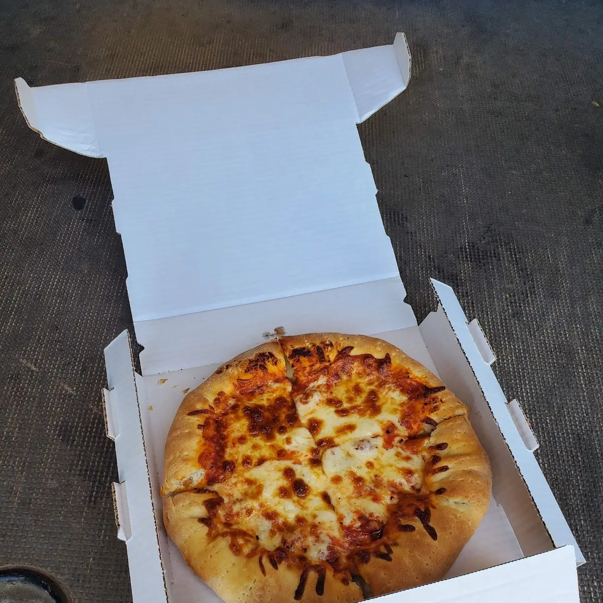 Stuffed Crust Cheese Pizza