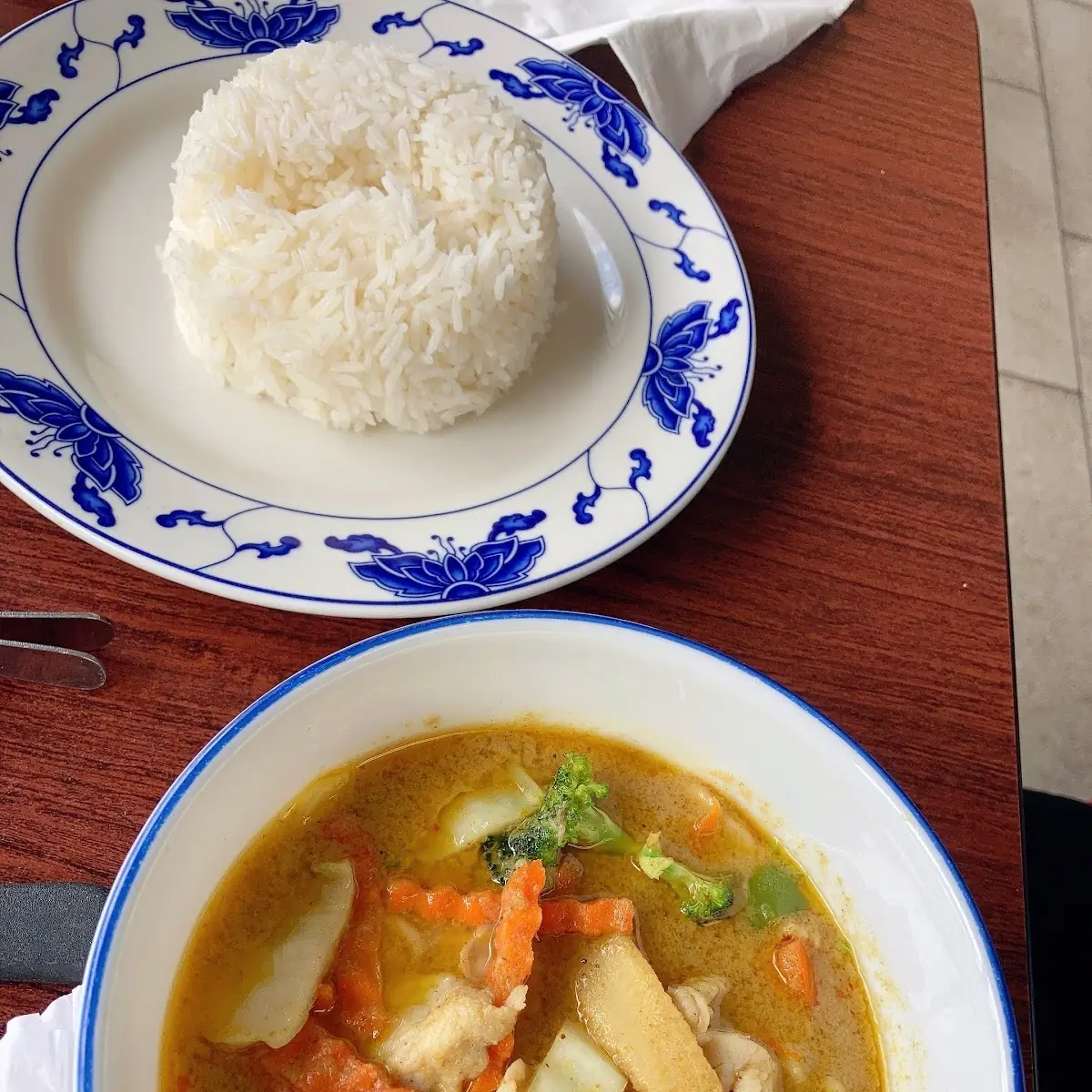 Cari Vang Yellow Curry
