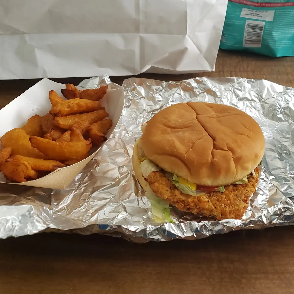 Tenderloin Sandwich and Onion Chips