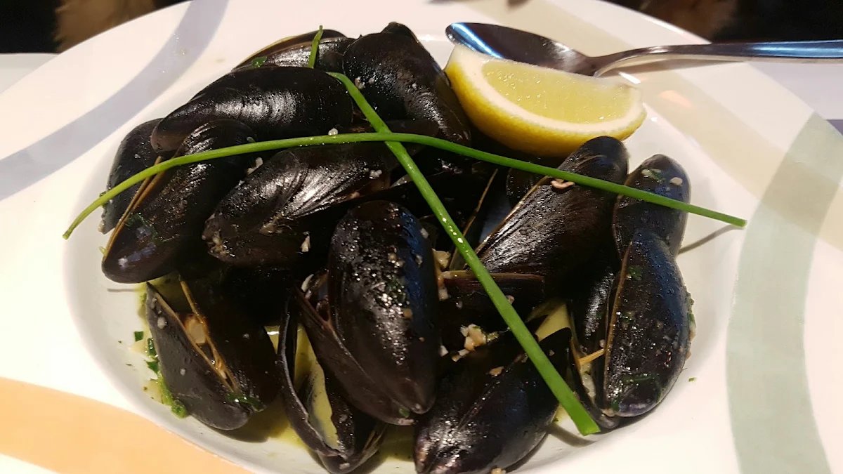 Garlic White Wine Mussels