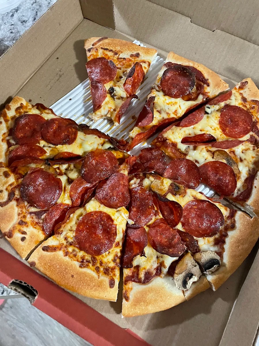 Pepperonie Pizza, Boston Pizza