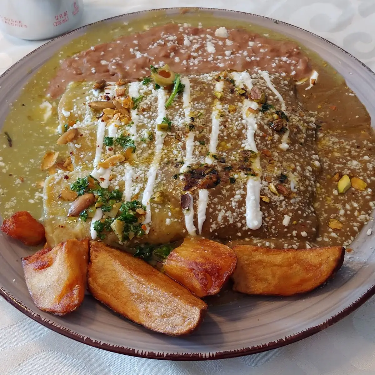 Enchiladas Verdes Y Verde Mole