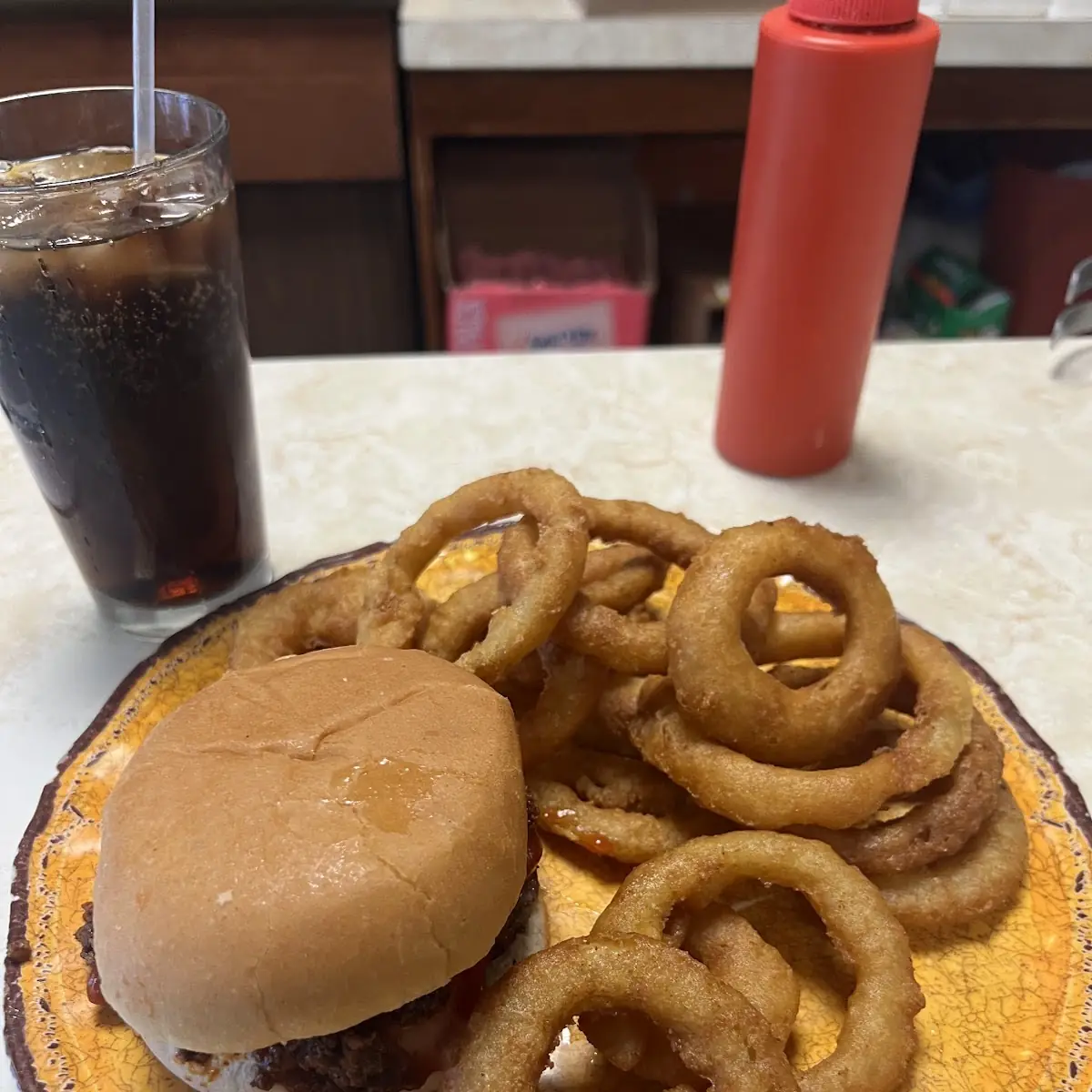 Cheeseburger and Onion Rings