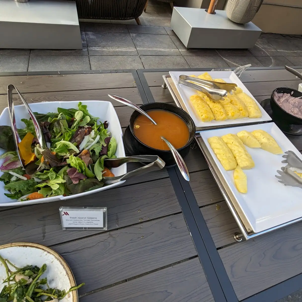 Pineapple Slices and Spinach Salad
