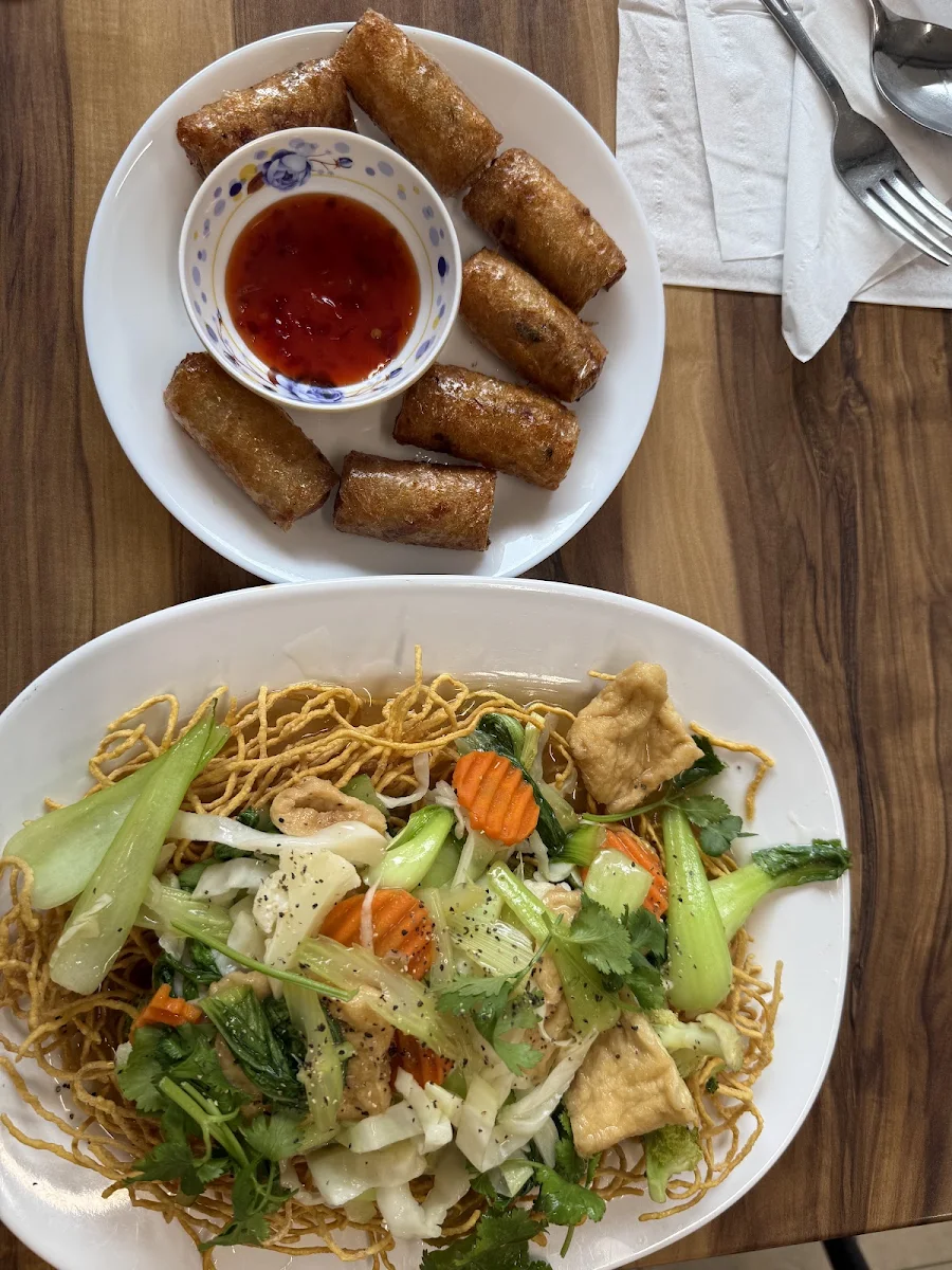 Highlights, Tinh Lac Vietnamese Vegetarian Restaurant