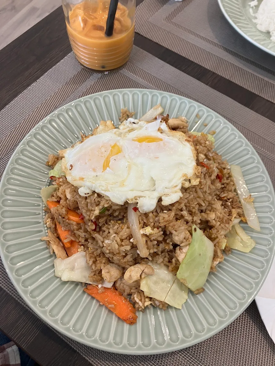 Chicken Fried Rice with a Fried Egg