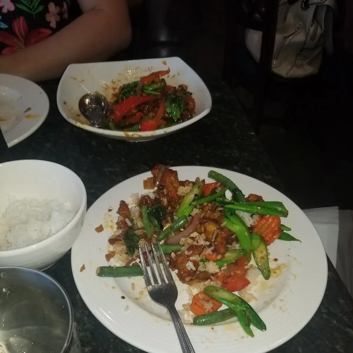 Pad Prik Pow Crispy Chicken Innsavuwalu