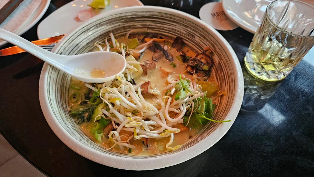 Tofu Thai Curry Laksa