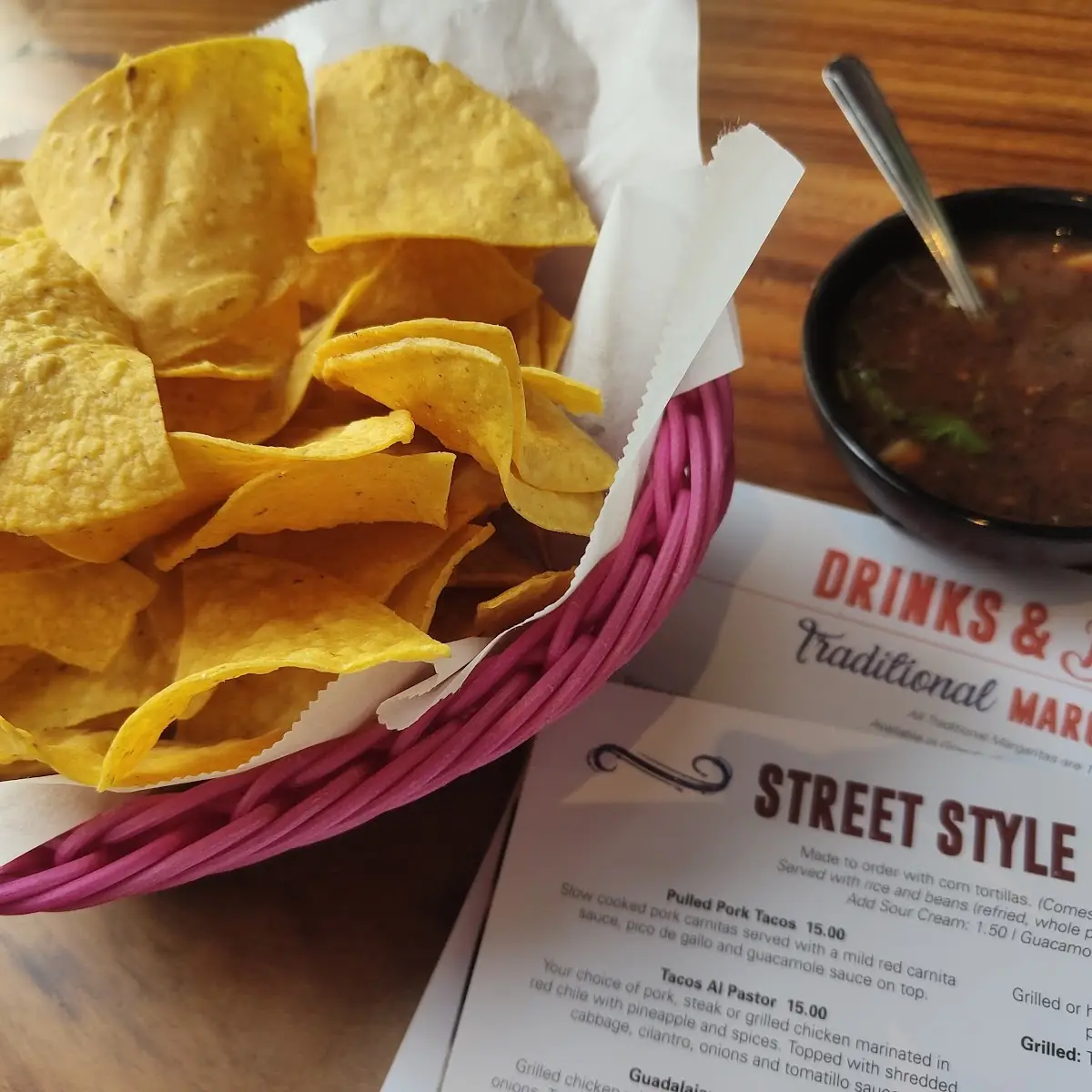 Large Chips & Salsa