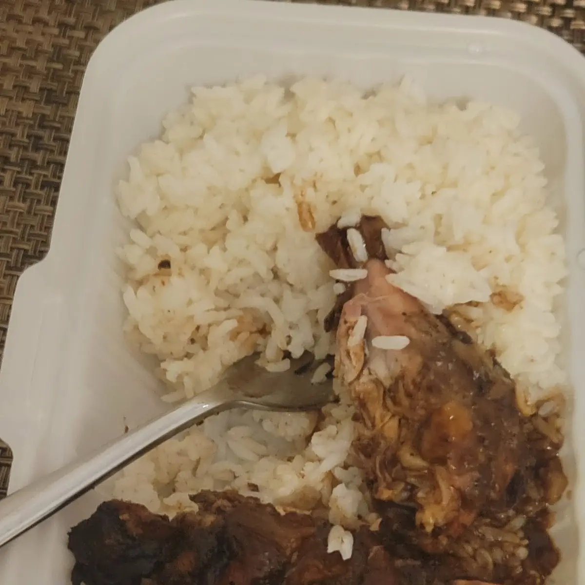 Jerk Chicken, Saila Vibes Restaurant & Bar