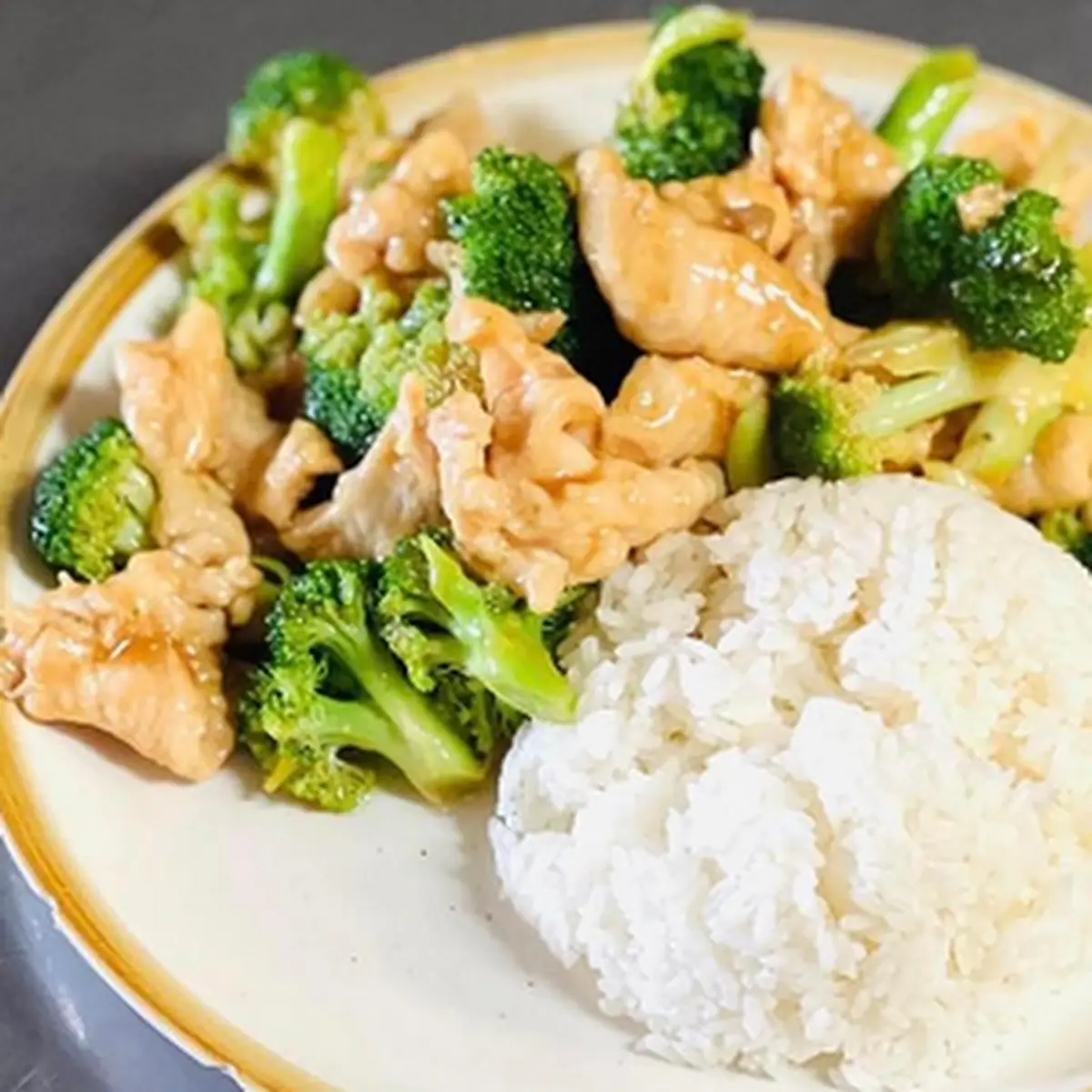 Steamed Chicken w Broccoli