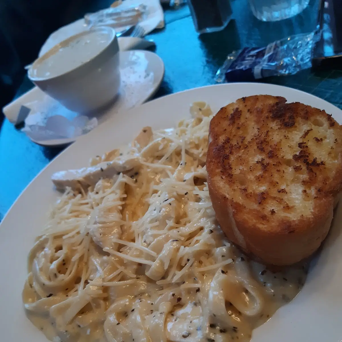 Fettuccine Alfredo