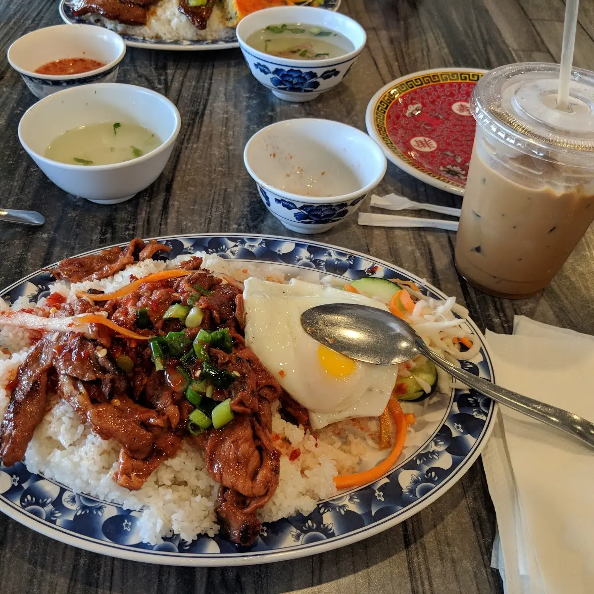 Cam Tam Thit Nuong Cafe Sua Da