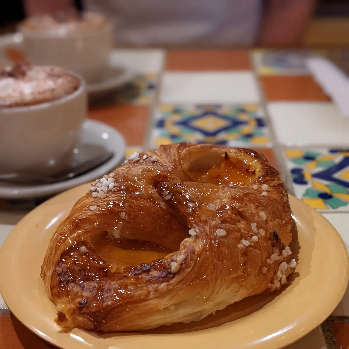 1. Croissant Au Jambon