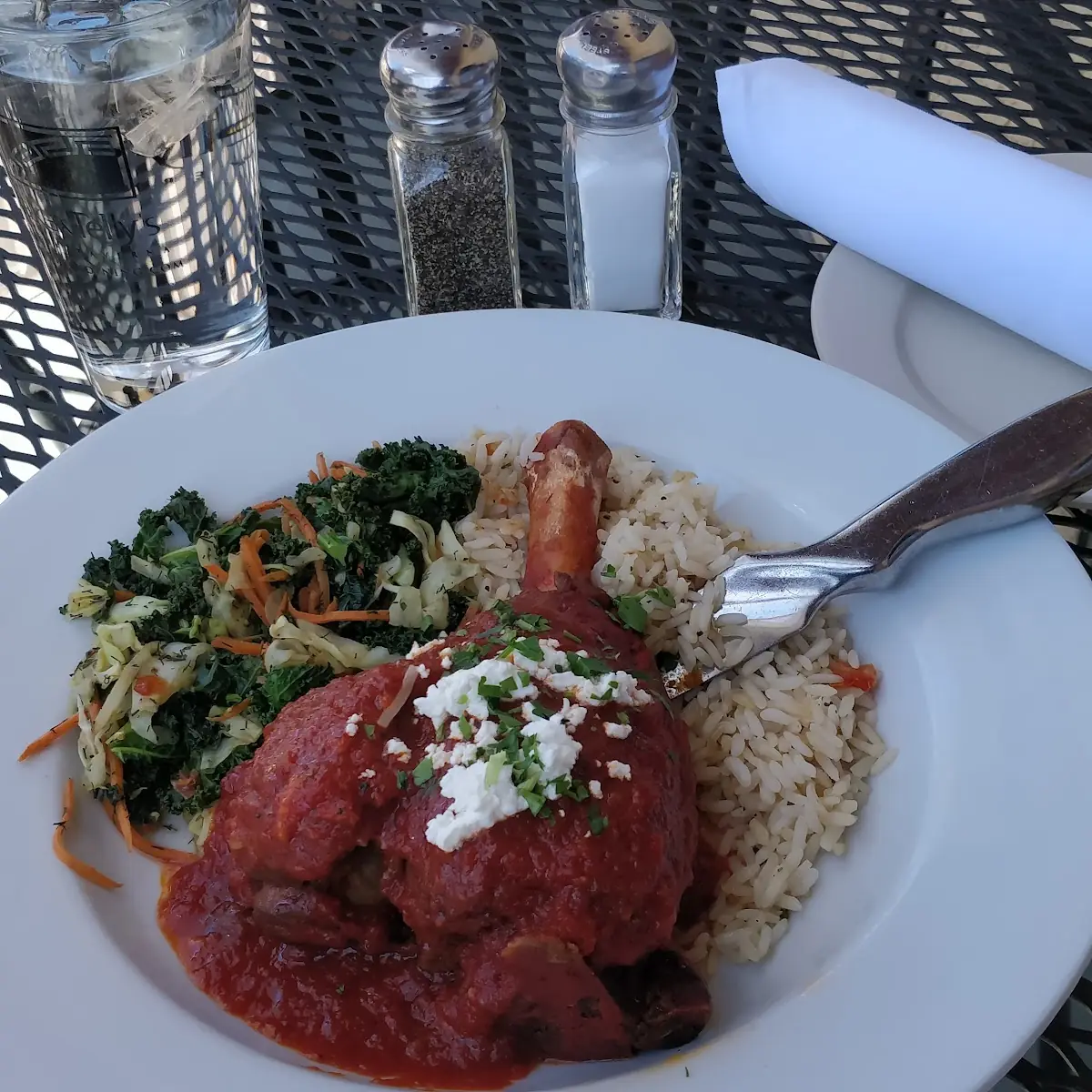 Lamb Shank Arní Giouvétsi