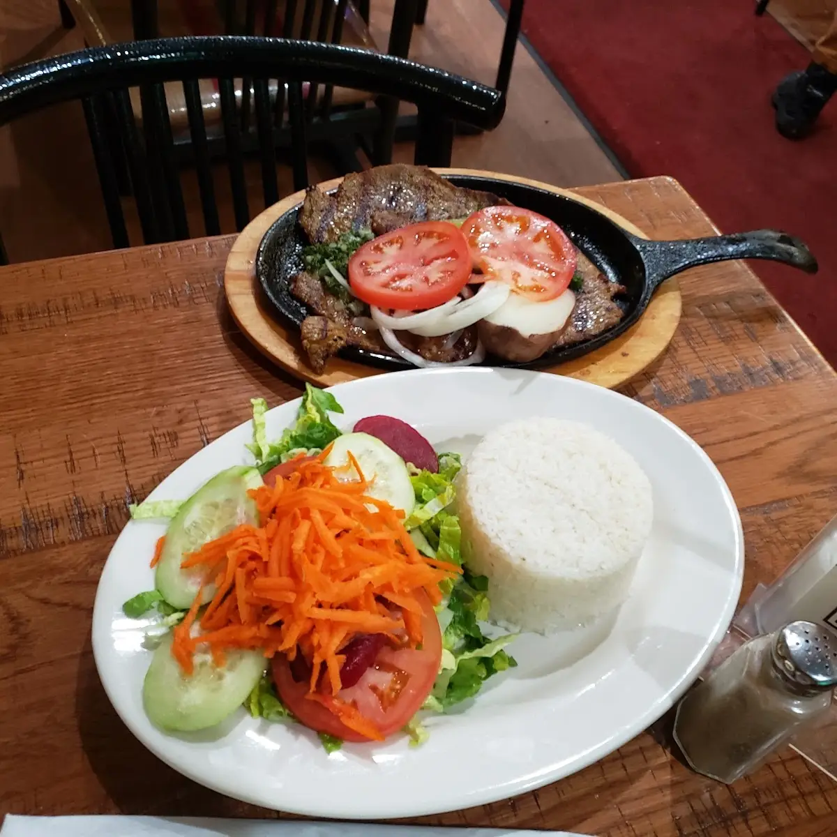 Carne Asada Con Ensalada