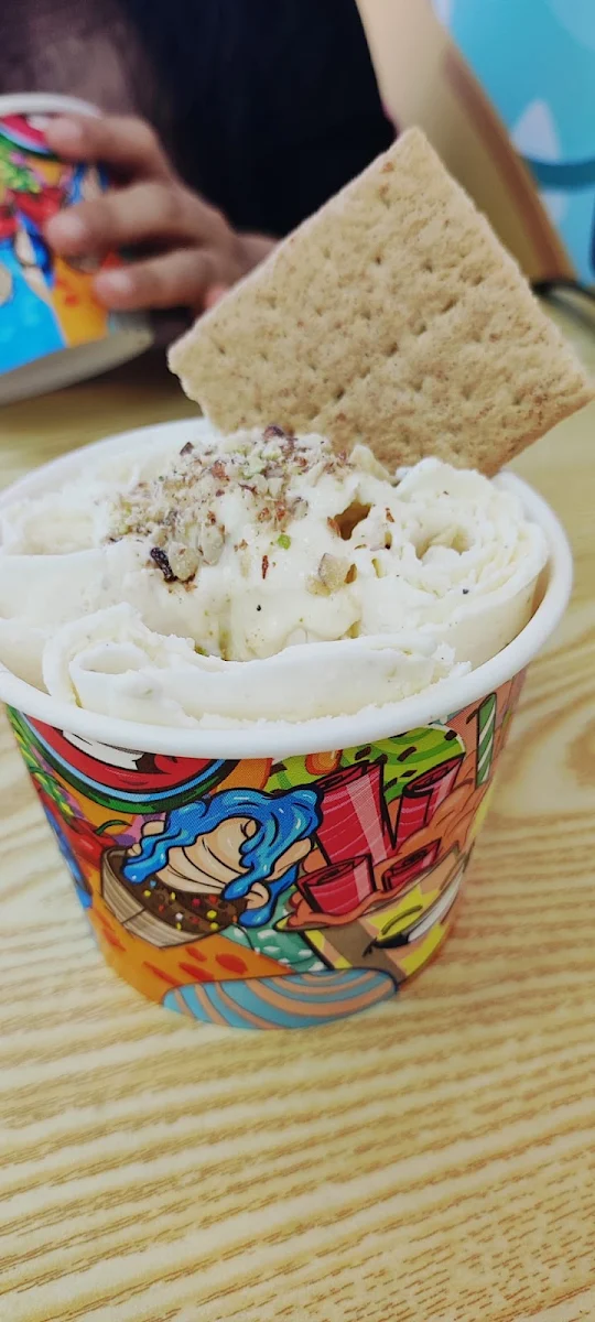 Fig Ice Cream with Pistachio