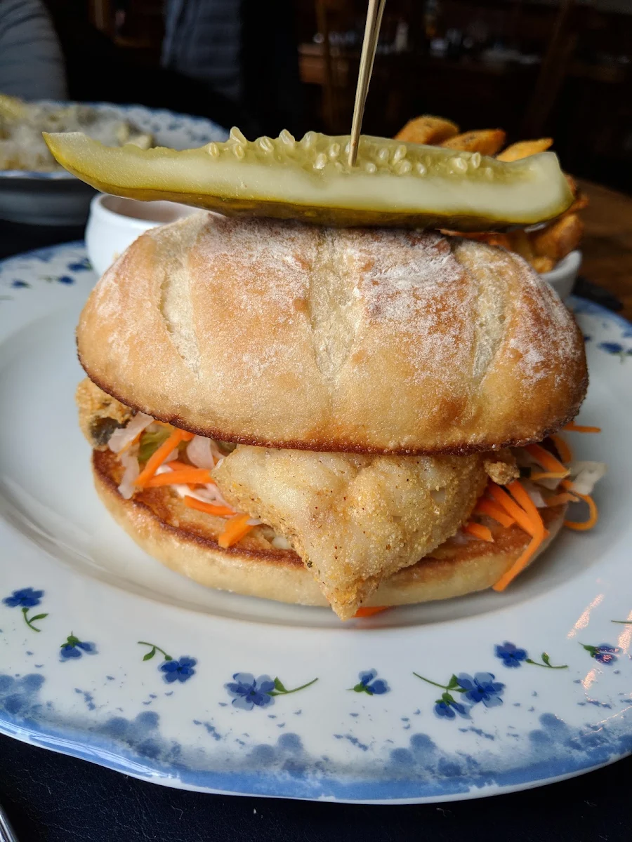 Peameal Sandwich, The Globe Restaurant