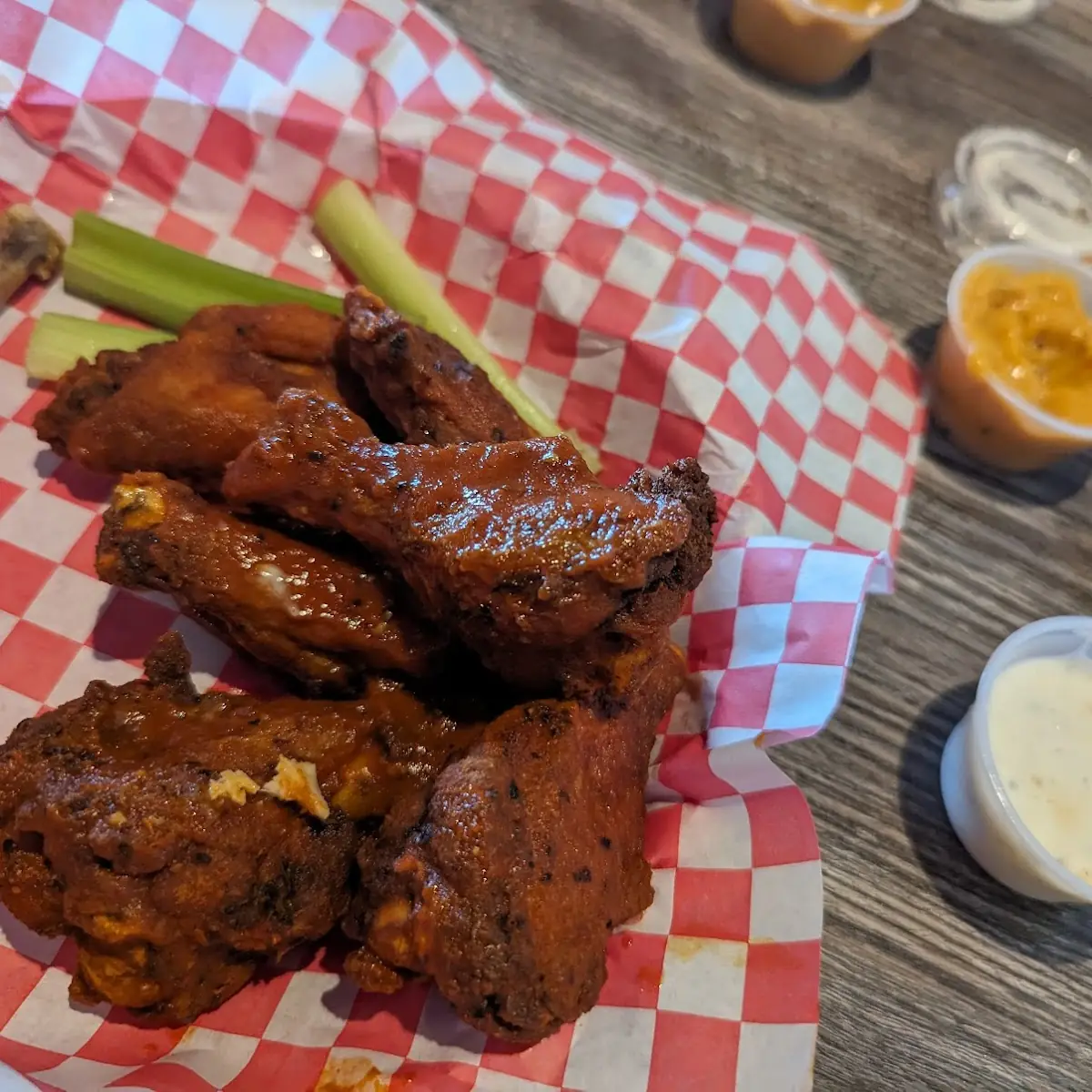 Traditional bone In wings 8pc
