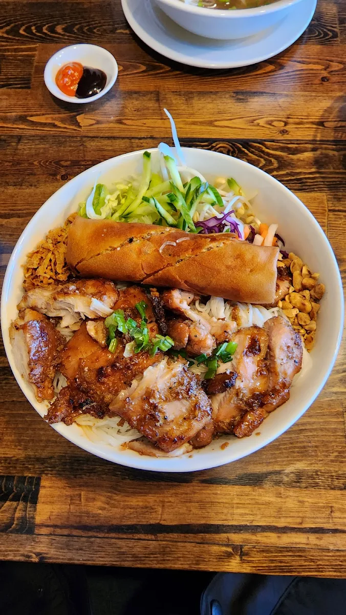 Grilled Chicken Vermicelli