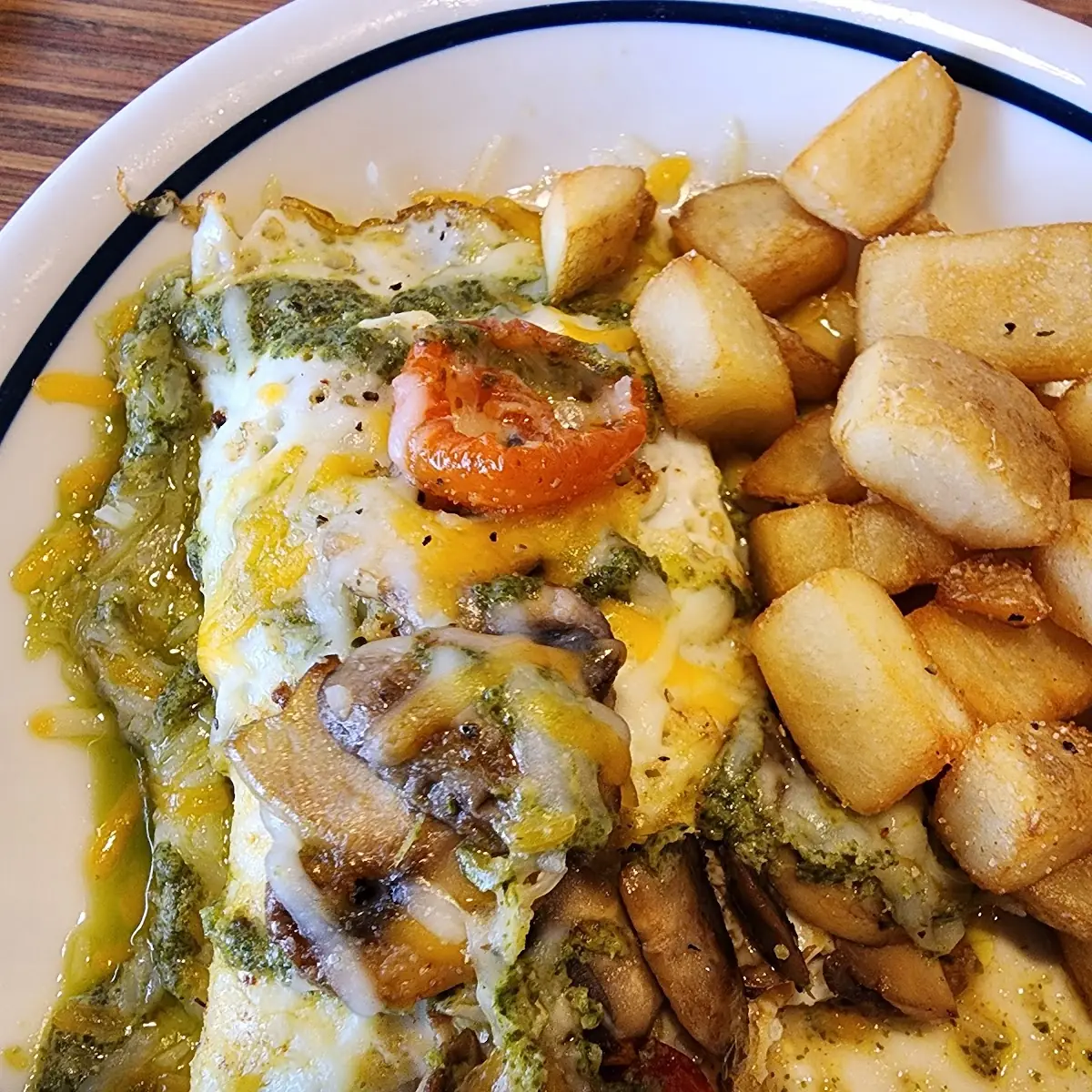 Veggie Omelette with Pesto & Potatoes