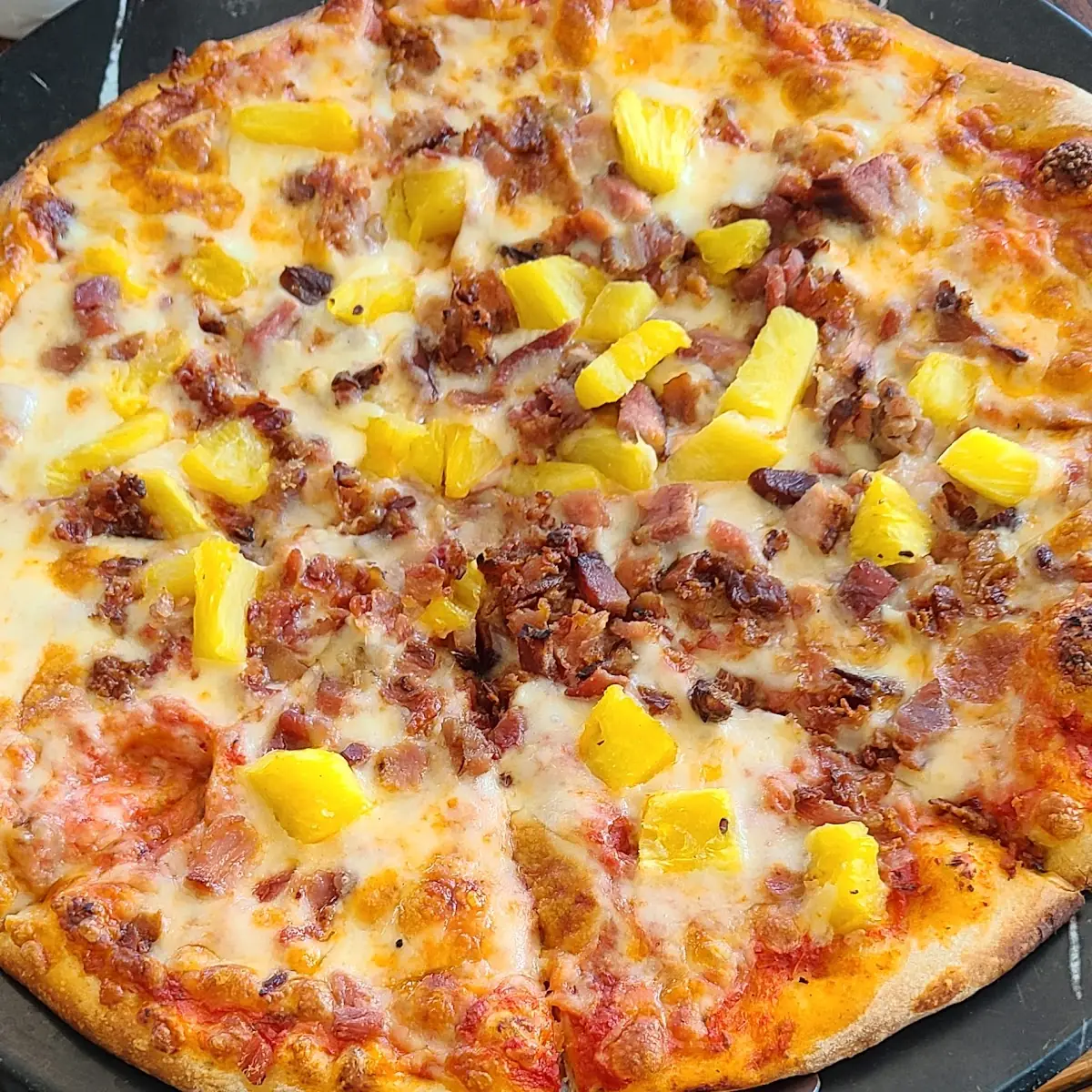 Hawaiian Pizza with Bacon