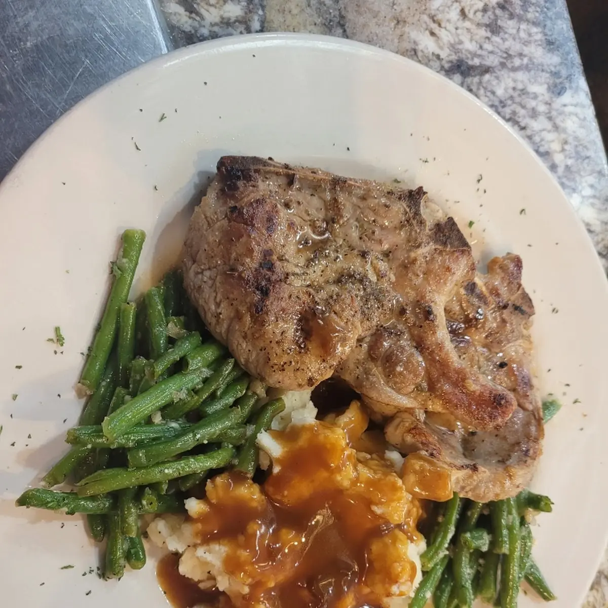 Meatloaf w Mashed Potatoes & Green Beans