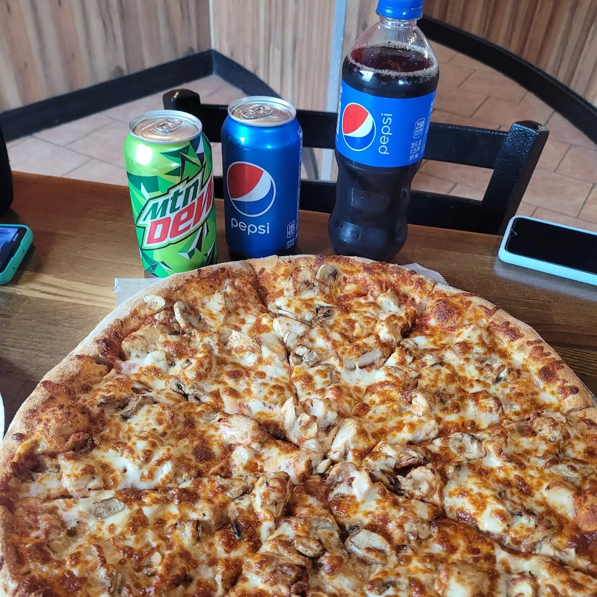 BBQ Chicken Pizza Large