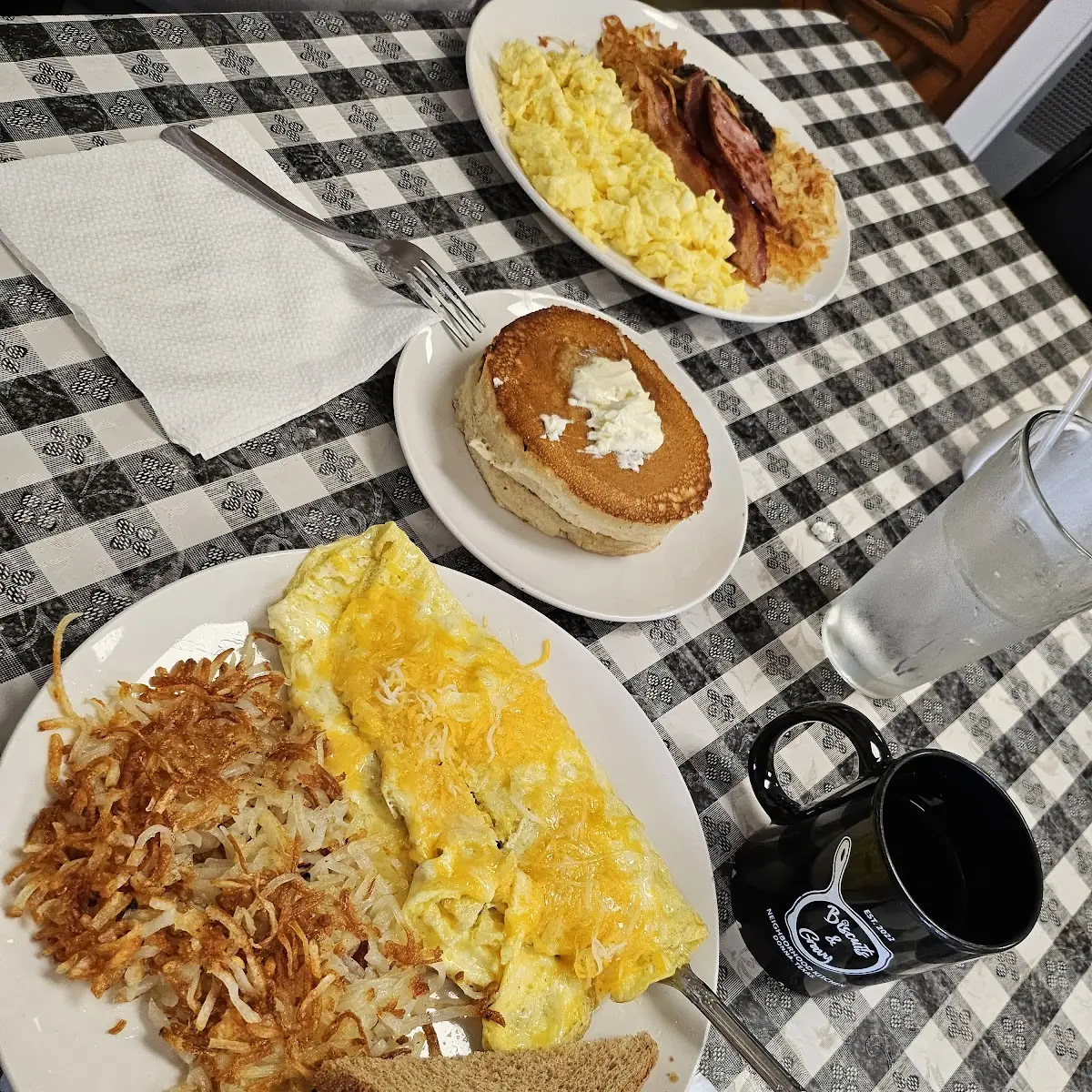 Grandma's Biscuits & Gravy Plate