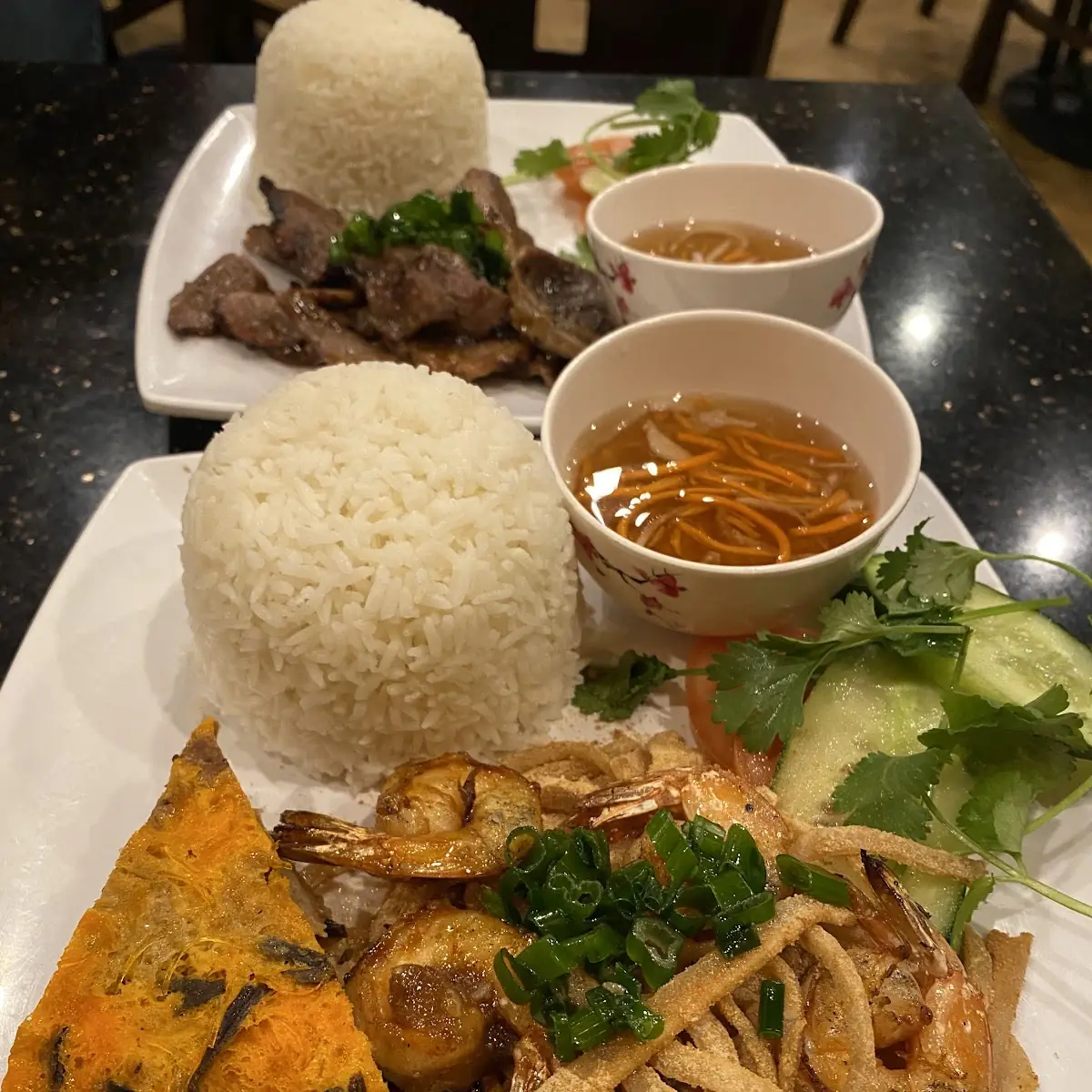 Com Tam DAC Biet- Phonomenal Combo Plate