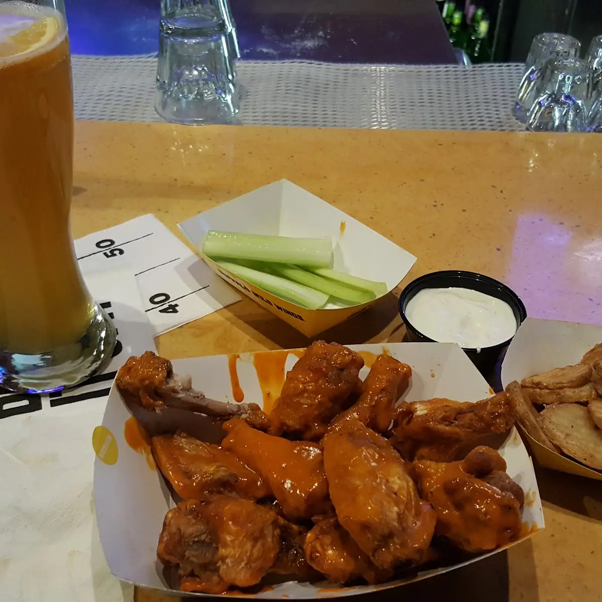 Buffalo Wings and Chips