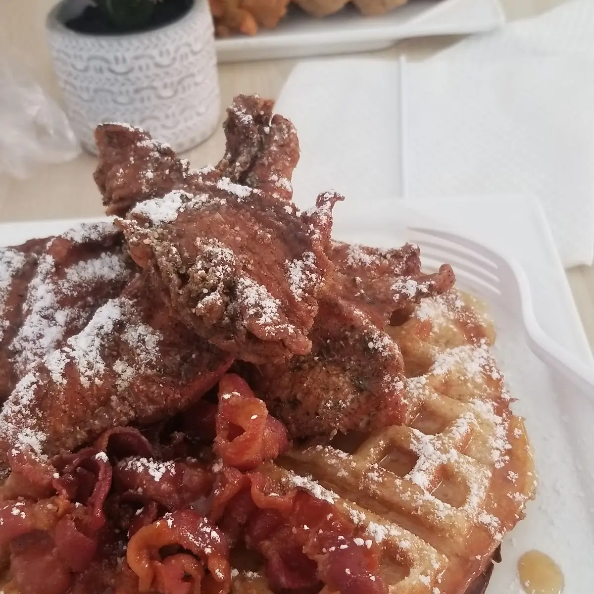 Waffle Y Pollo Chicken Waffle