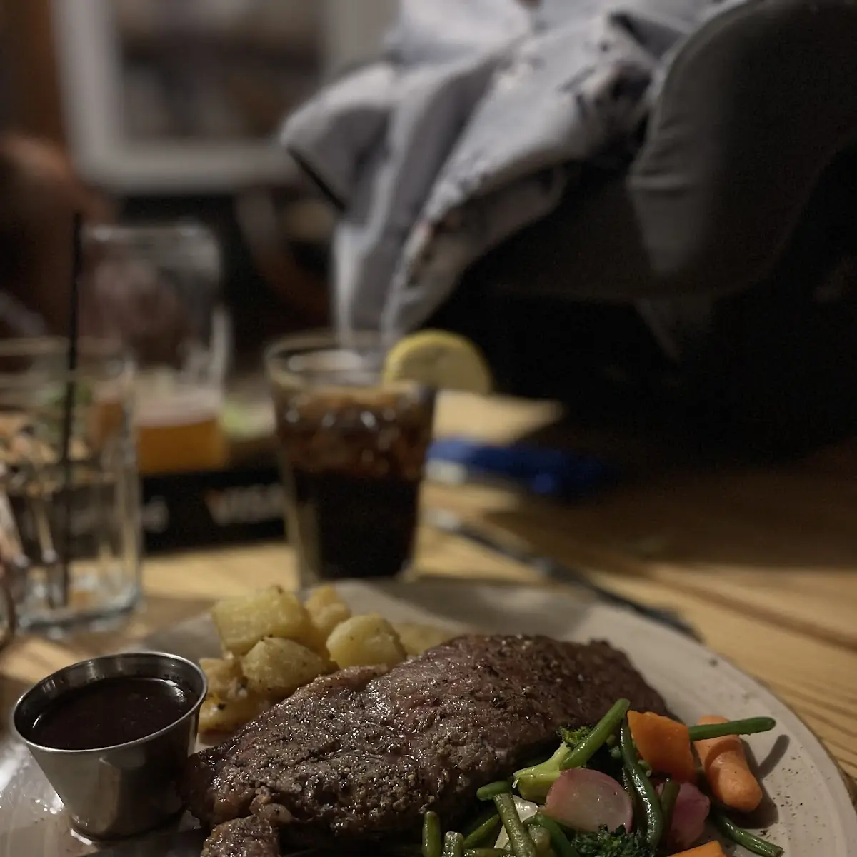 Highlights, Auberge Ayer's Cliff