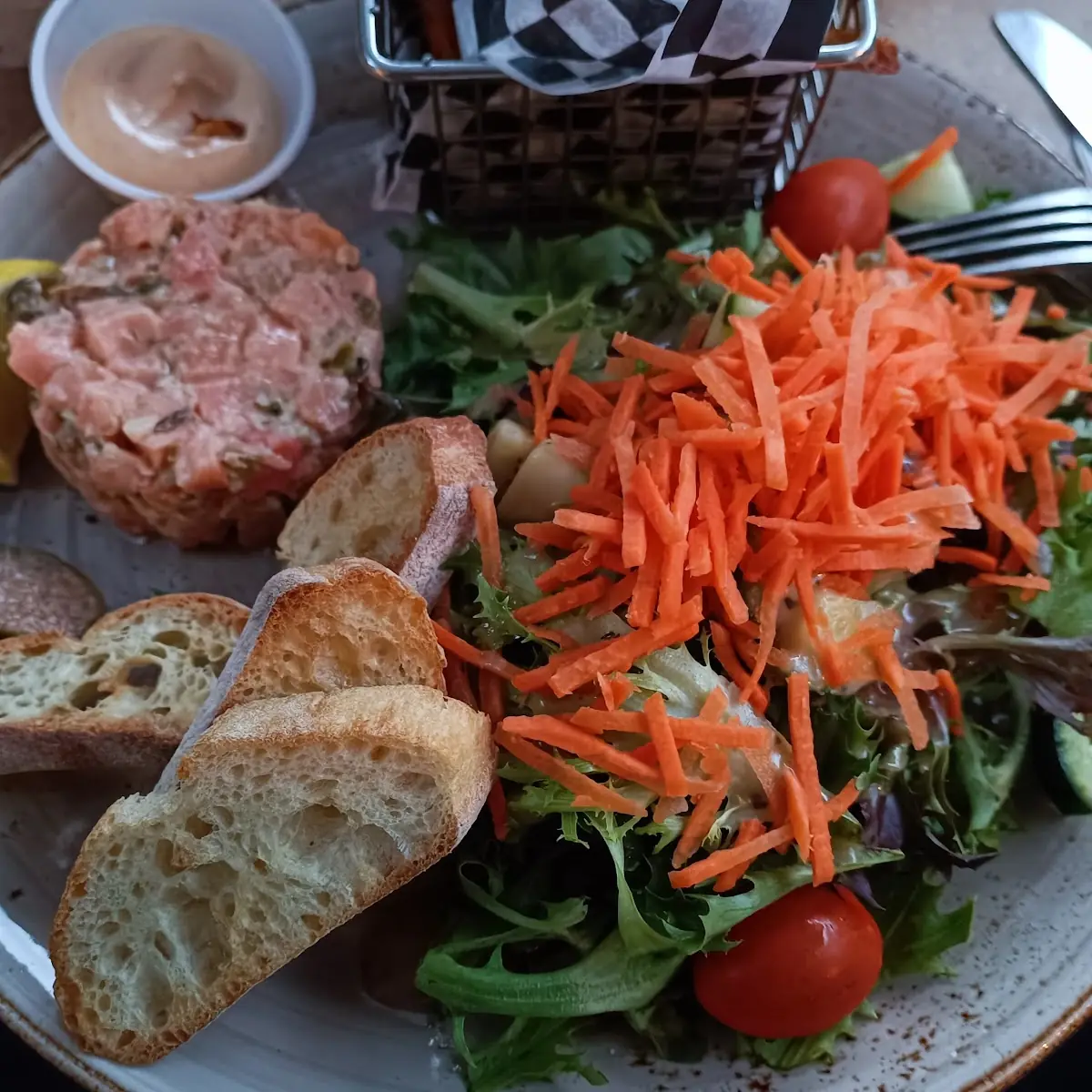 Tartar de Salmon, Auberge Ayer's Cliff