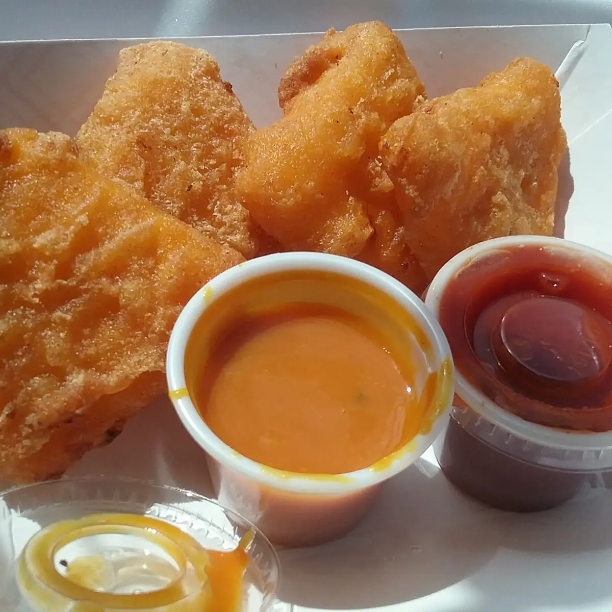 Cheese Bites with Dipping Sauce